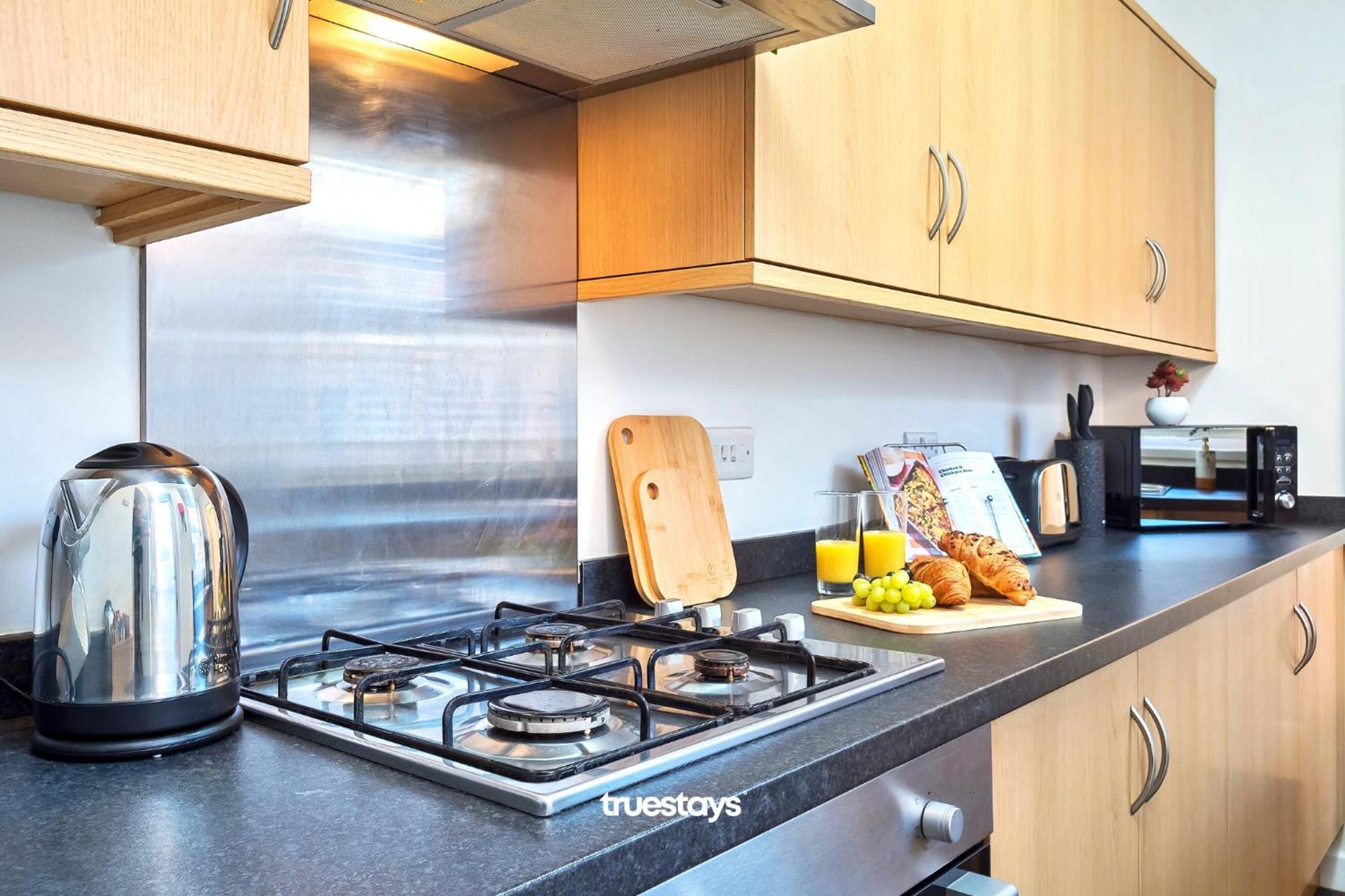 Nursery House By Truestays - 3 Bedroom House In Stoke-On-Trent Buitenkant foto