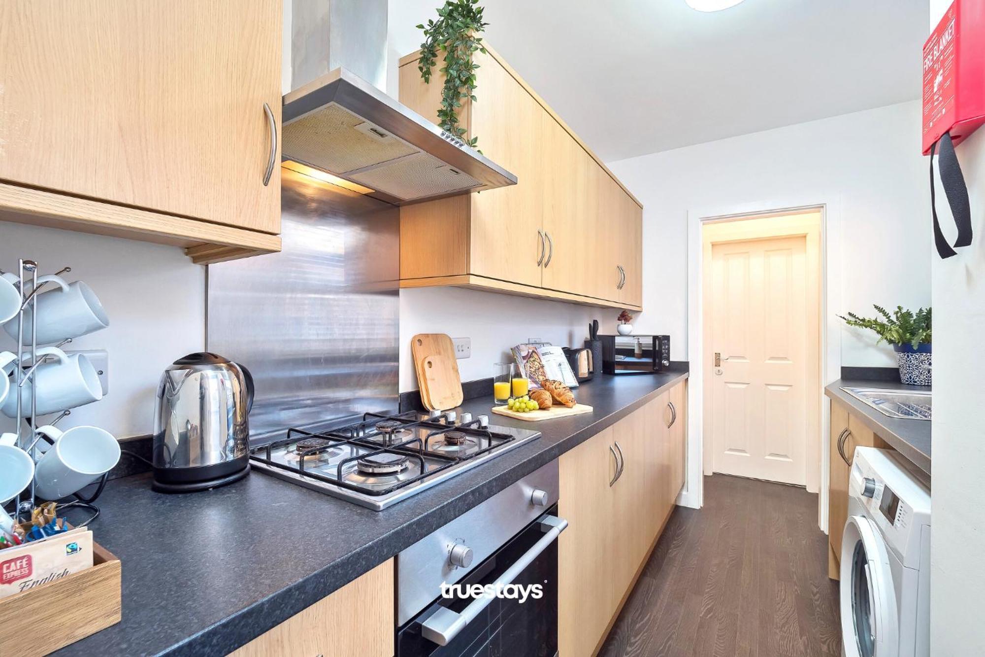Nursery House By Truestays - 3 Bedroom House In Stoke-On-Trent Buitenkant foto