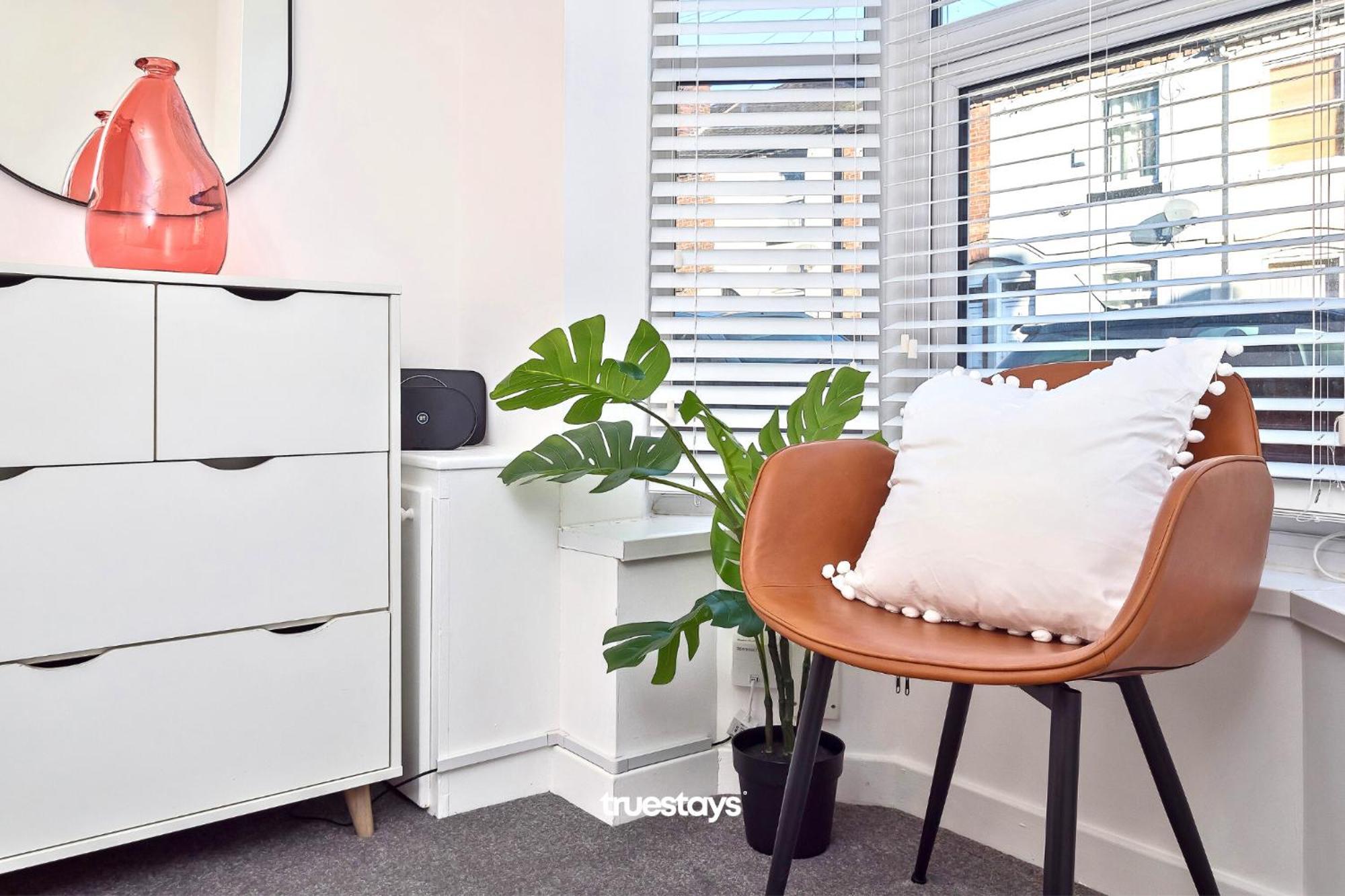 Nursery House By Truestays - 3 Bedroom House In Stoke-On-Trent Buitenkant foto